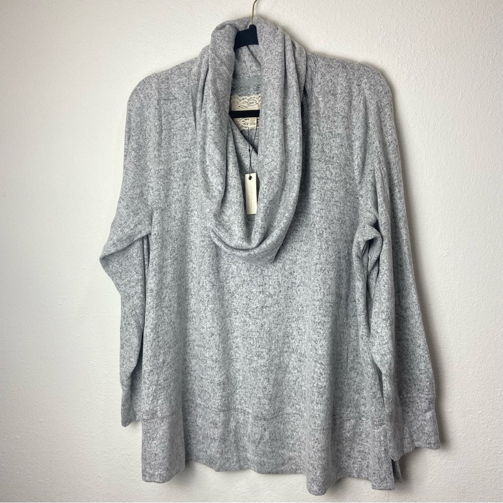 NWT Cupio 1x‎ gray cowl neck long sleeve soft sweater